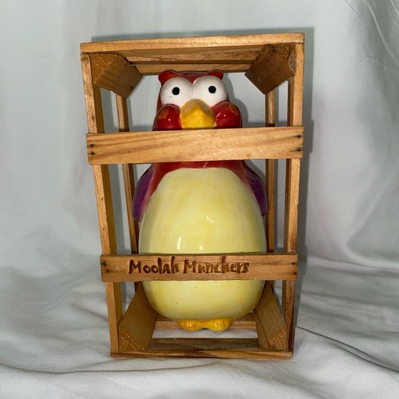 Moolah Muncher Chicken in Crate - Picture 2 of 6